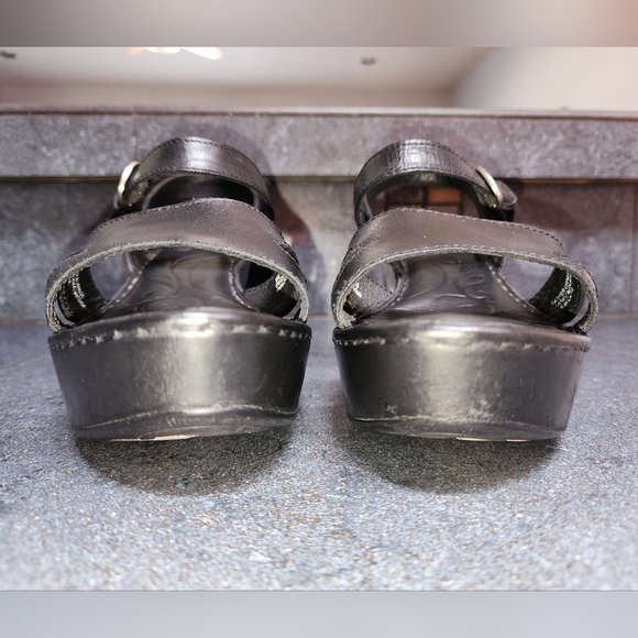 Born Du Juor Leather Wedge Sandles Women's size 9 - Picture 4 of 7